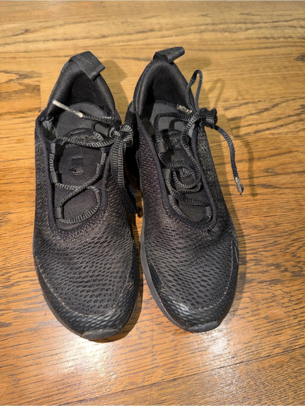 Kids Black Breathable Slip-On Sneakers with Elastic Laces